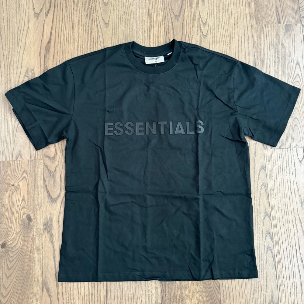 ESSENTIALS SHIRT